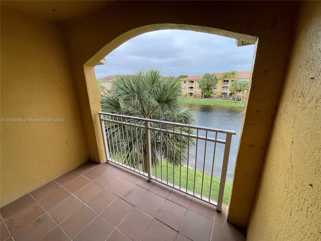 9645 NW 1st Ct # 306, Pembroke Pines FL 33024