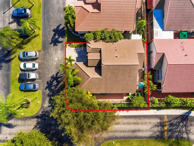 15718 SW 80th Ln, Miami FL 33193