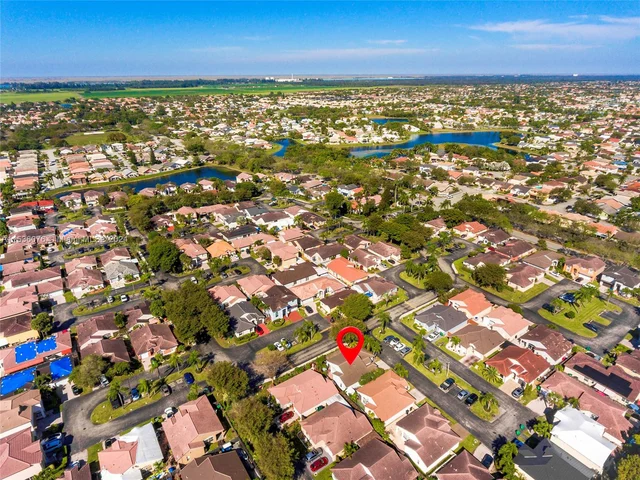 15718 SW 80th Ln, Miami FL 33193