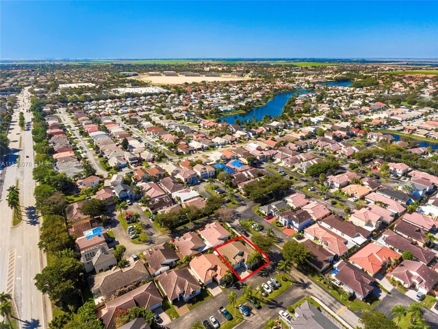 15718 SW 80th Ln, Miami FL 33193