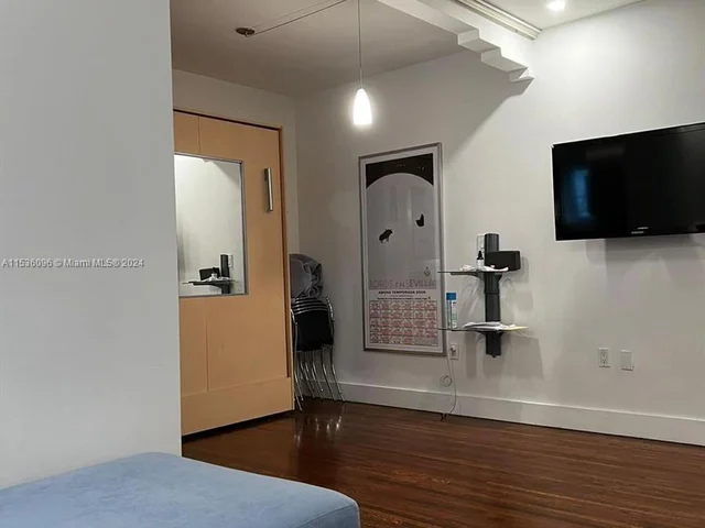 1751 James Ave # 203, Miami Beach FL 33139