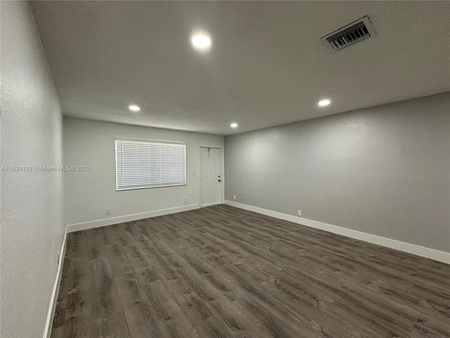 120 NW 2nd Ave # B, Hallandale Beach FL 33009