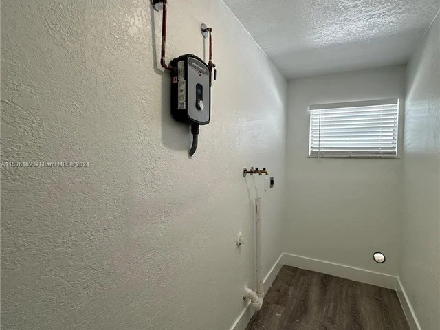 120 NW 2nd Ave # B, Hallandale Beach FL 33009