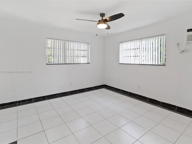 7725 Carlyle Ave # 12, Miami Beach FL 33141