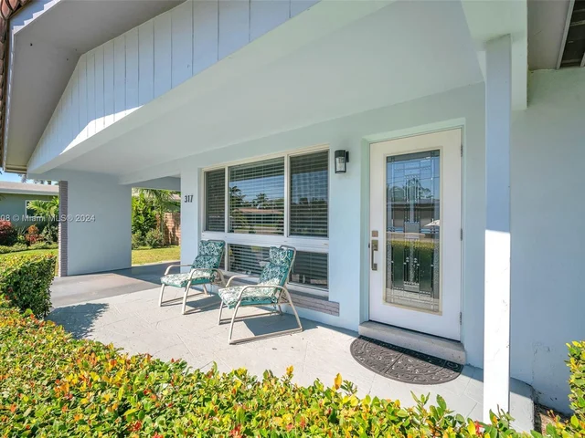 317 NW 23rd St, Wilton Manors FL 33311