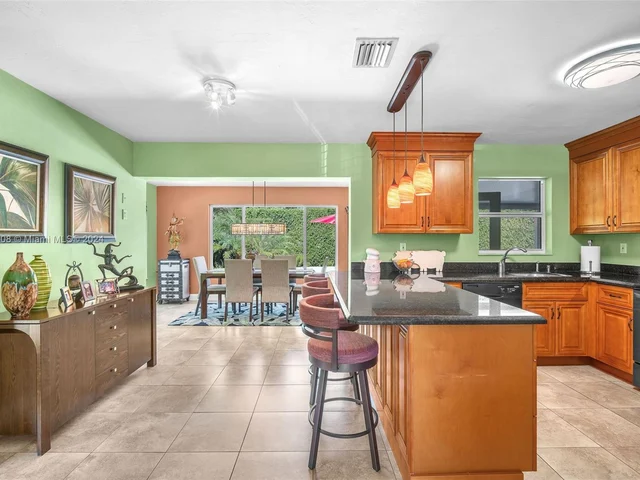 317 NW 23rd St, Wilton Manors FL 33311