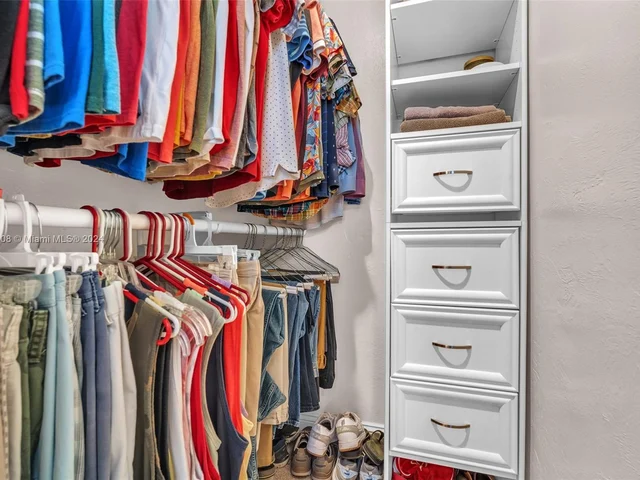 317 NW 23rd St, Wilton Manors FL 33311