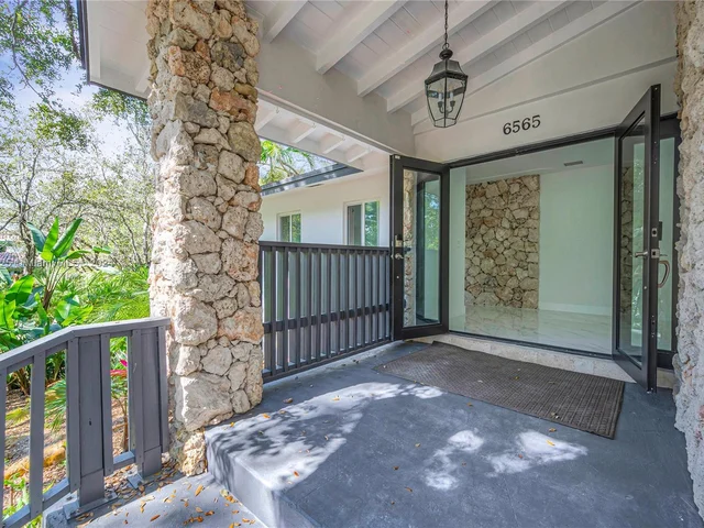 6565 SW 134th Dr, Pinecrest FL 33156