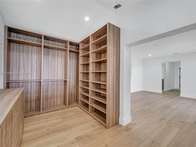 6565 SW 134th Dr, Pinecrest FL 33156