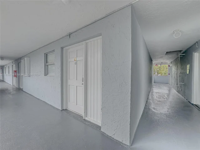 9353 Fontainebleau Blvd # A215, Miami FL 33172