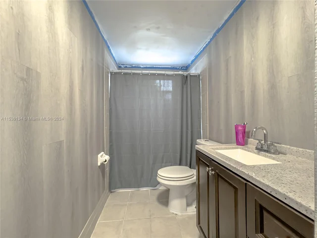 9353 Fontainebleau Blvd # A215, Miami FL 33172