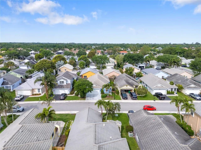 2707 Pinewood Ct # 2707, Davie FL 33328