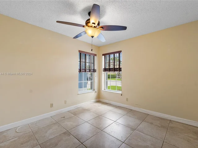 2707 Pinewood Ct # 2707, Davie FL 33328