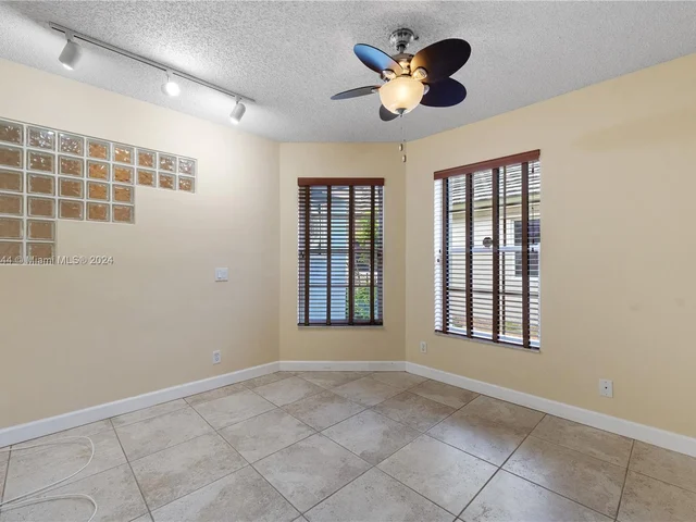 2707 Pinewood Ct # 2707, Davie FL 33328