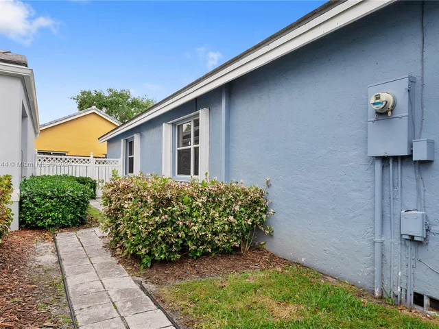 2707 Pinewood Ct # 2707, Davie FL 33328