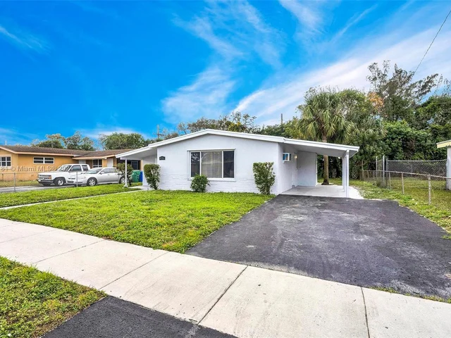 551 NW 30th Ter, Fort Lauderdale FL 33311