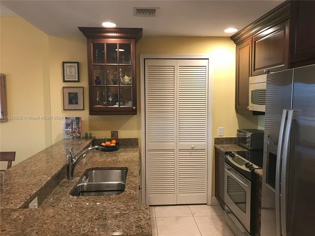 100 Andalusia Ave # 615, Coral Gables FL 33134