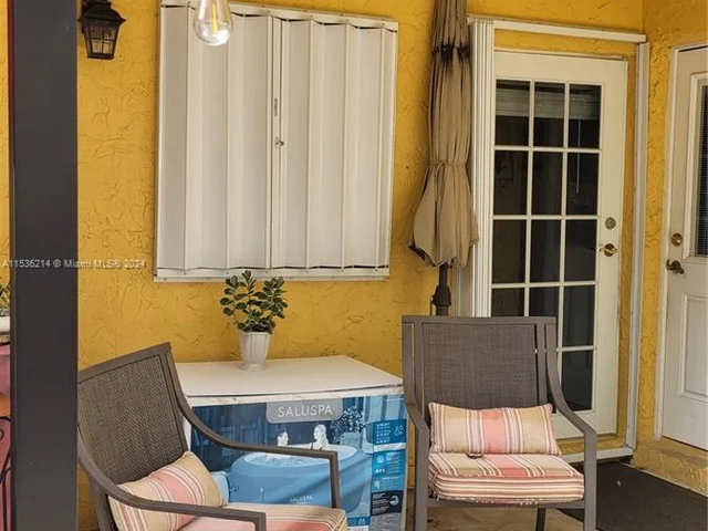 13731 SW 84th St # G, Miami FL 33183