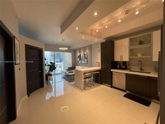 133 NE 2nd Ave # 3207, Miami FL 33132