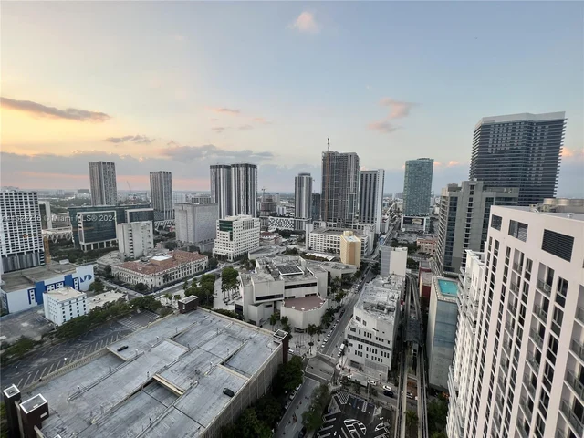 133 NE 2nd Ave # 3207, Miami FL 33132