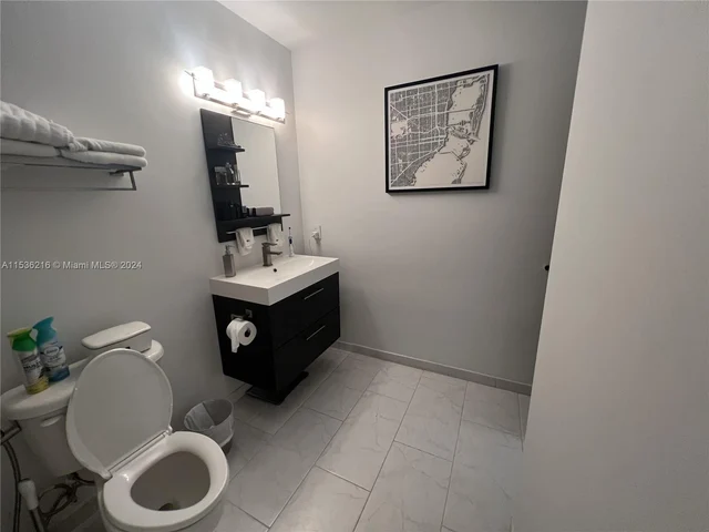 133 NE 2nd Ave # 3207, Miami FL 33132