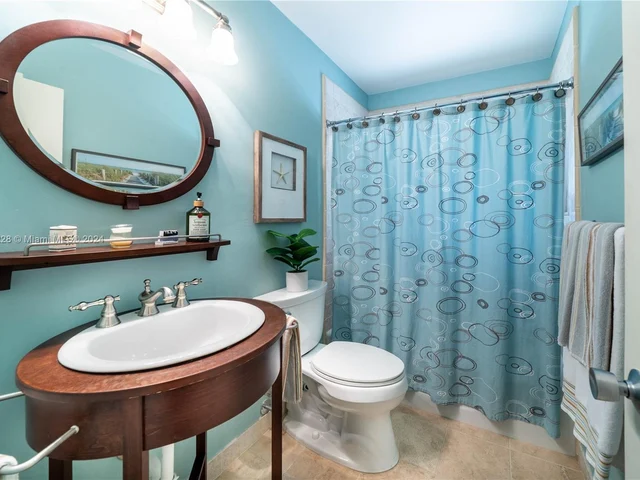 3910 SW 124th Ct, Miami FL 33175