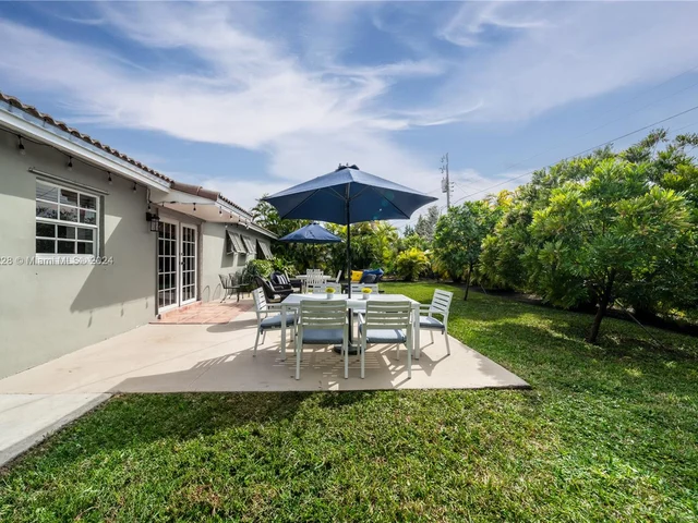 3910 SW 124th Ct, Miami FL 33175