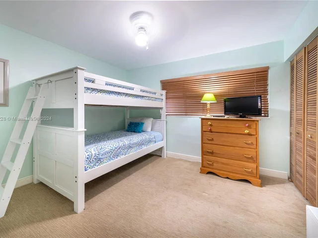 3910 SW 124th Ct, Miami FL 33175