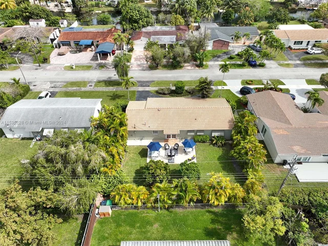 3910 SW 124th Ct, Miami FL 33175