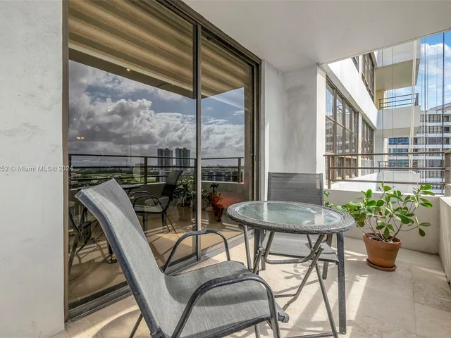 600 Three Islands Blvd # 1009, Hallandale Beach FL 33009