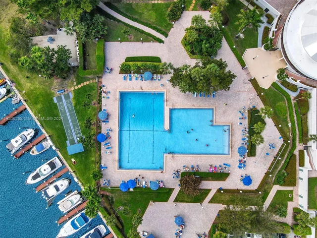 600 Three Islands Blvd # 1009, Hallandale Beach FL 33009