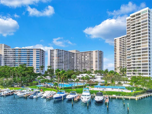 600 Three Islands Blvd # 1009, Hallandale Beach FL 33009