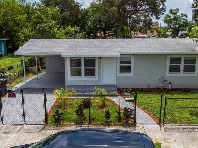 1030 Carver Avenue, West Palm Beach FL 33401