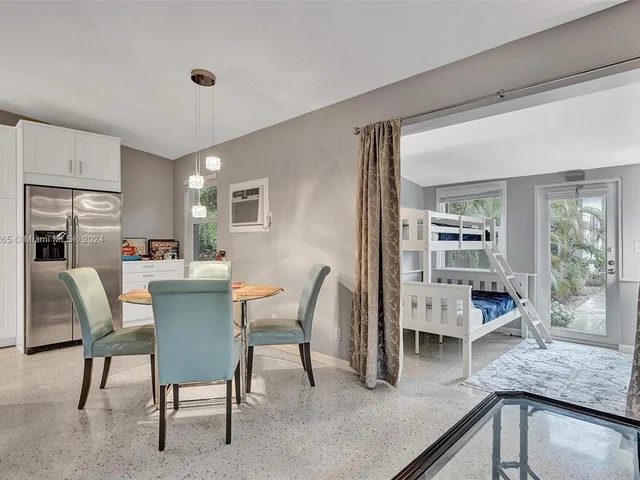 1621 N Victoria Park Rd, Fort Lauderdale FL 33305