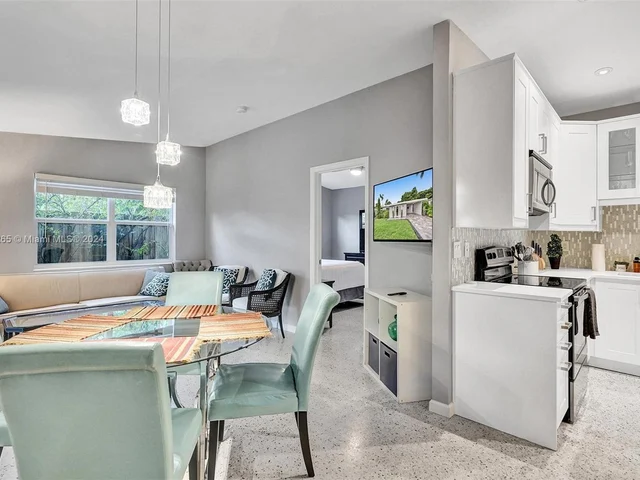 1621 N Victoria Park Rd, Fort Lauderdale FL 33305