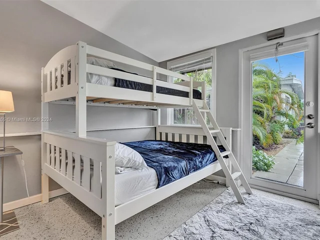 1621 N Victoria Park Rd, Fort Lauderdale FL 33305