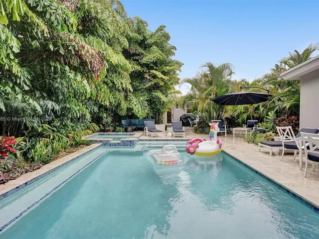 1621 N Victoria Park Rd, Fort Lauderdale FL 33305