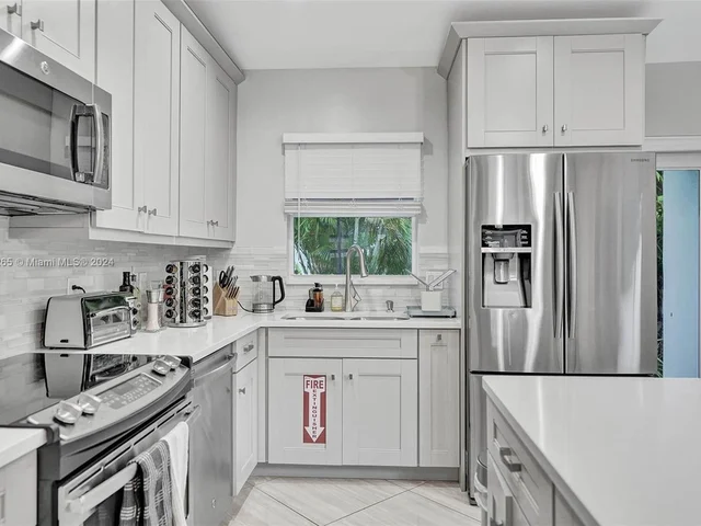 1621 N Victoria Park Rd, Fort Lauderdale FL 33305