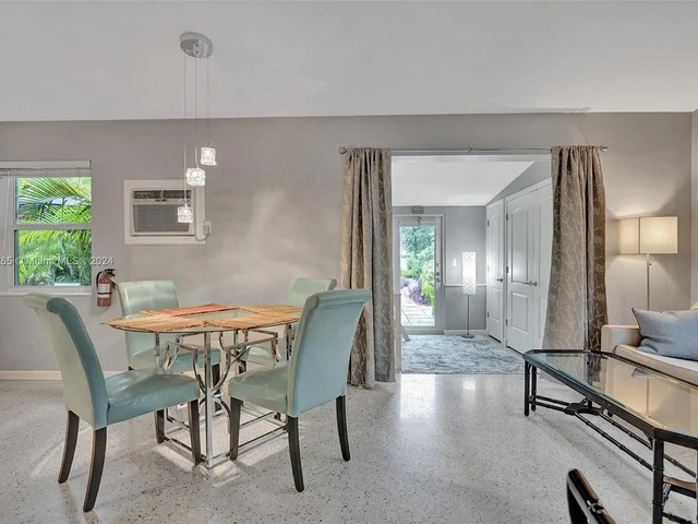 1621 N Victoria Park Rd, Fort Lauderdale FL 33305