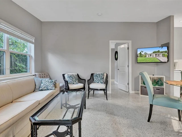 1621 N Victoria Park Rd, Fort Lauderdale FL 33305