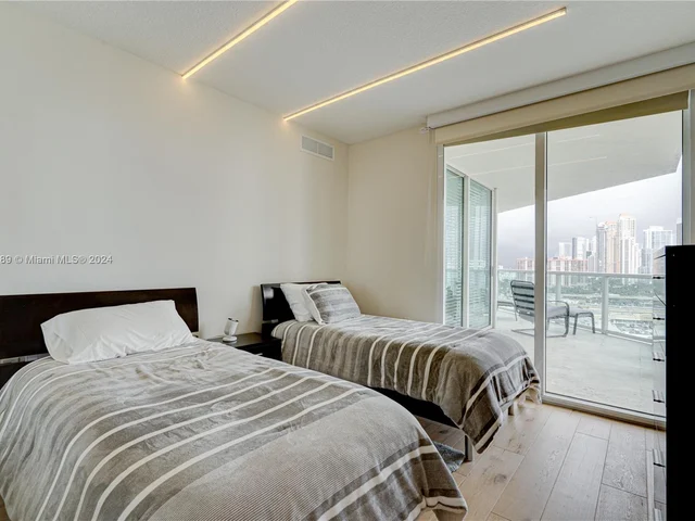 200 Sunny Isles Blvd # 1702, Sunny Isles Beach FL 33160