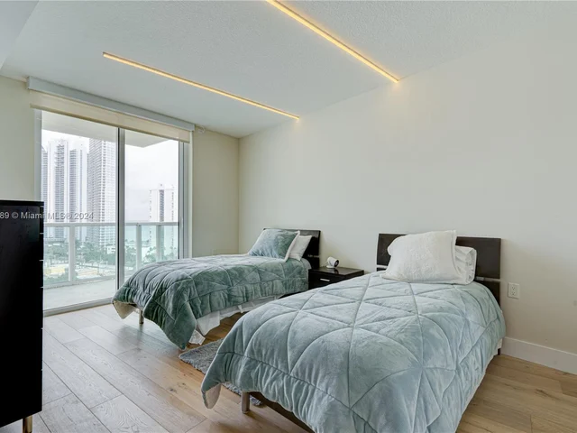 200 Sunny Isles Blvd # 1702, Sunny Isles Beach FL 33160