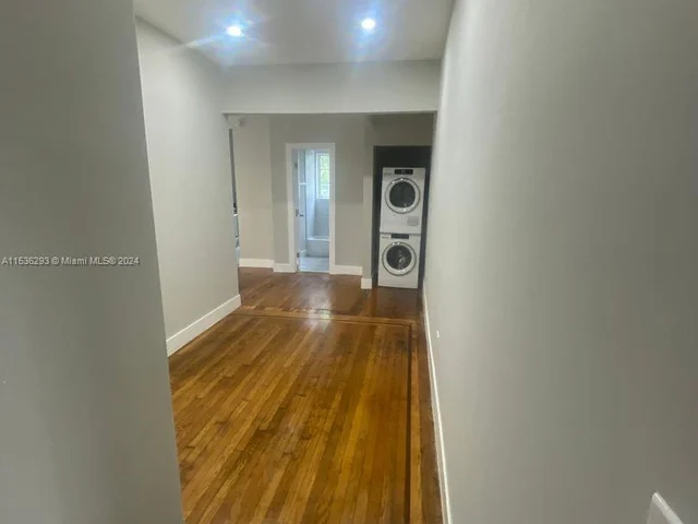 322 W 25th St # 9, Miami Beach FL 33140