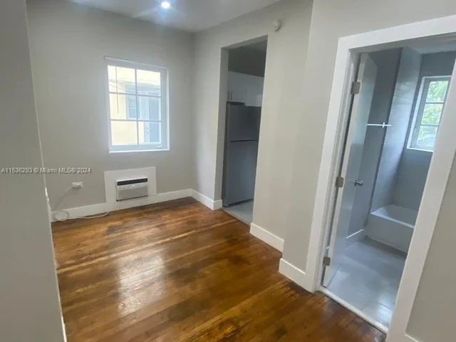 322 W 25th St # 9, Miami Beach FL 33140