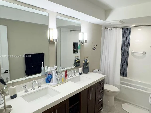 13953 Kendale Lakes Cir # 208B, Miami FL 33183