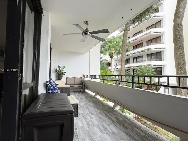 13953 Kendale Lakes Cir # 208B, Miami FL 33183