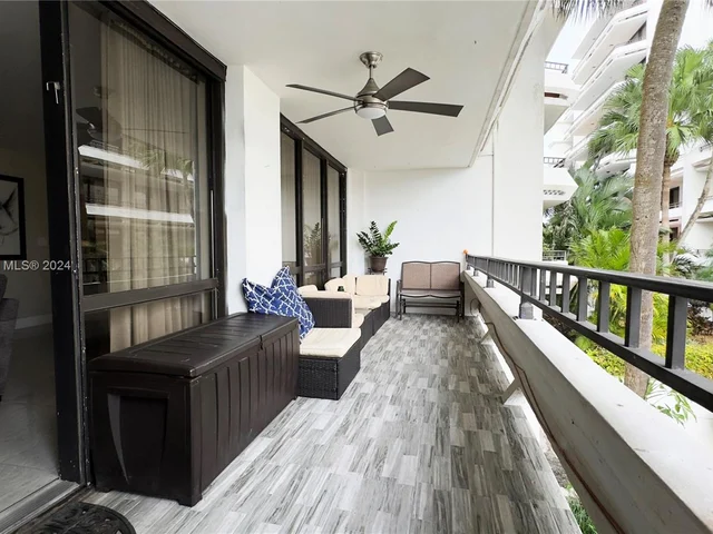 13953 Kendale Lakes Cir # 208B, Miami FL 33183