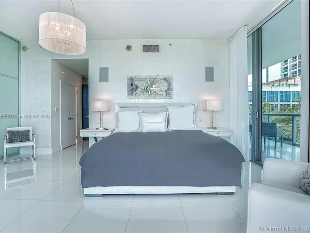 6799 Collins Ave # 304, Miami Beach FL 33141