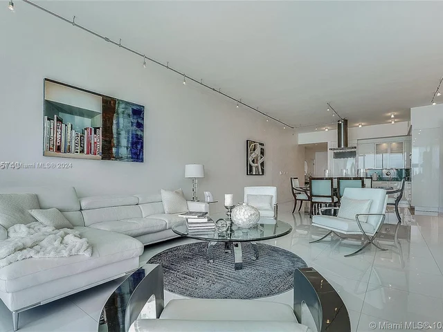 6799 Collins Ave # 304, Miami Beach FL 33141