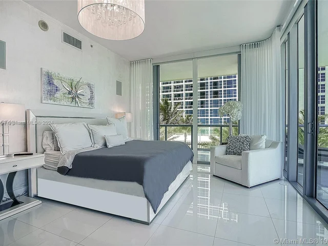 6799 Collins Ave # 304, Miami Beach FL 33141